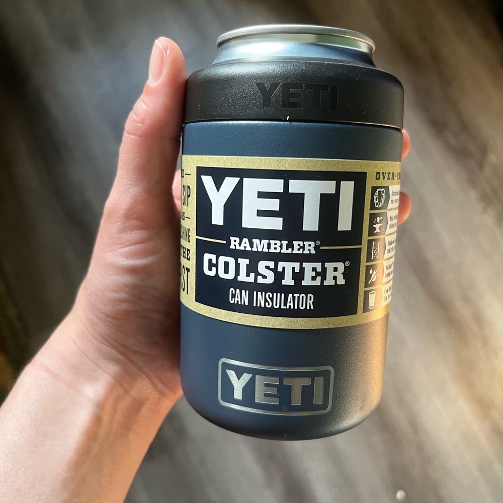 Yeti RAMBLER® 12 OZ COLSTER® CAN COOLER, Coozie, Koozie, in Navy